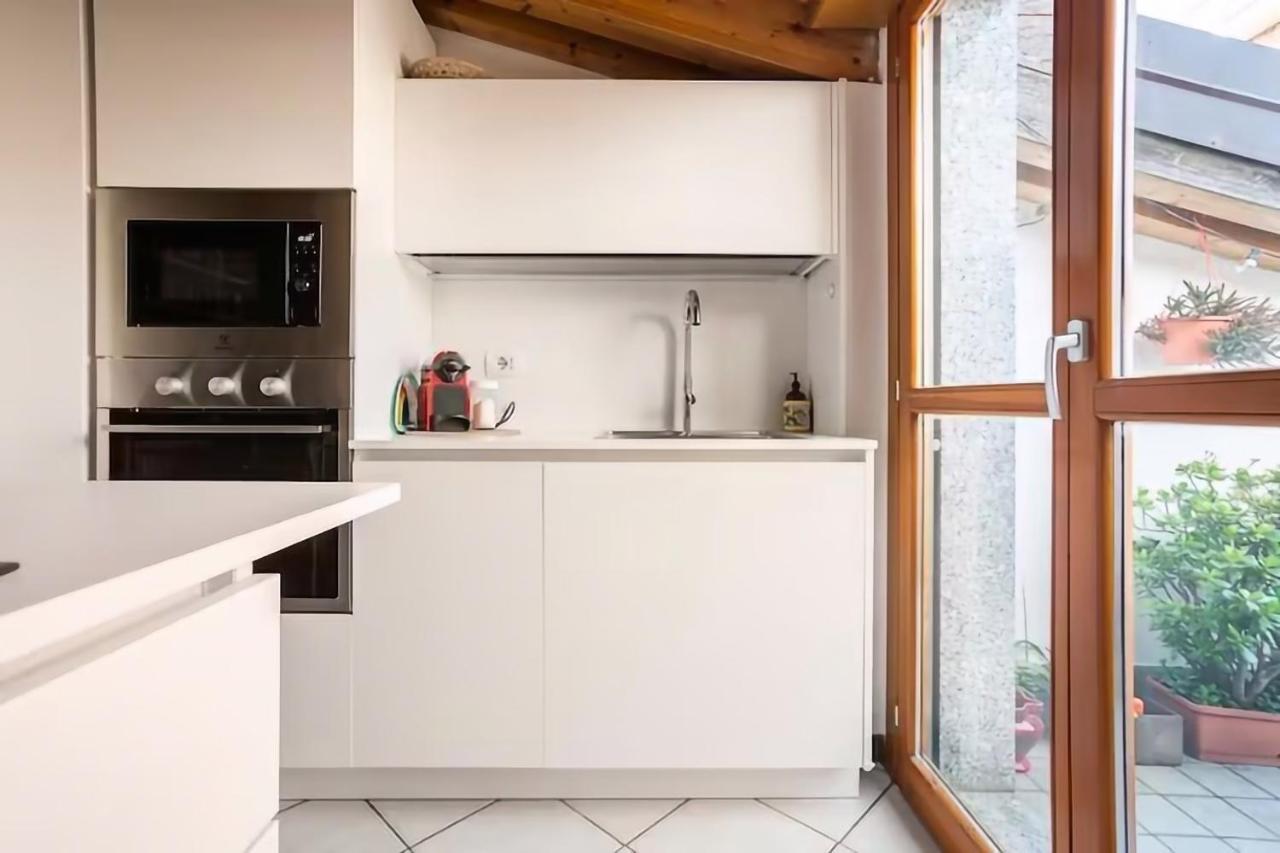 Le Domus Milano_Attic With Terrace Apartment Exterior foto