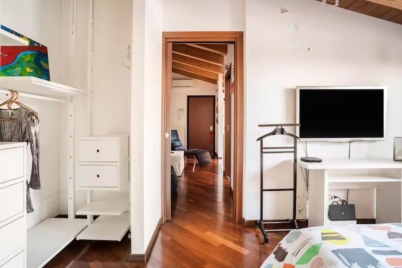 Le Domus Milano_Attic With Terrace Apartment Exterior foto