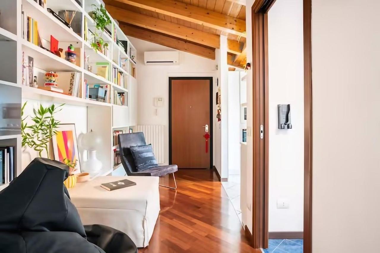 Le Domus Milano_Attic With Terrace Apartment Exterior foto